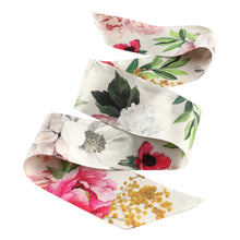 Load image into Gallery viewer, Camellia Twilly