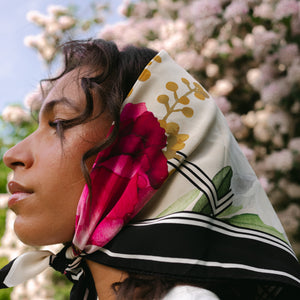 Camellia 70x70 Crêpe de Chine