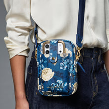 Load image into Gallery viewer, Dillon - Ceci Indigo Floral/Gold
