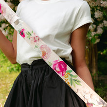 Load image into Gallery viewer, Camellia Twilly